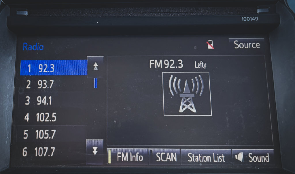 Used 2015 Toyota Corolla LE FWD image 13