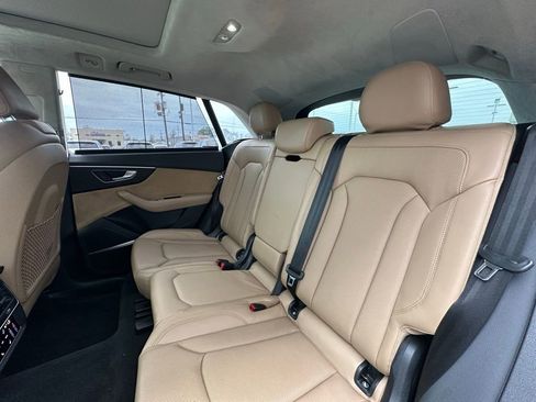 Used 2019 Audi Q8 Prestige w/ Luxury Package image 23