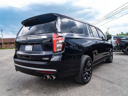 Used 2024 Chevrolet Suburban High Country w/ Advanced Technology Package image 6