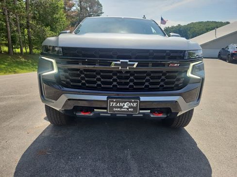 Used 2024 Chevrolet Tahoe Z71 w/ Luxury Package AWD/4WD image 8