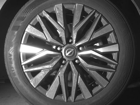 Used 2025 Nissan Altima 2.5 SV FWD image 10