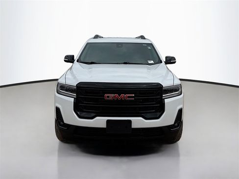 Used 2023 GMC Acadia SLT w/ Elevation Edition image 2