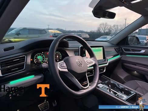 Used 2024 Volkswagen Atlas Peak Edition SE image 14