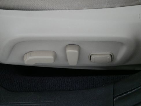 Used 2017 Subaru Outback 2.5i Premium image 20