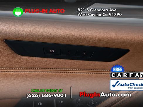 Used 2023 BMW 530i xDrive w/ Convenience Package image 24