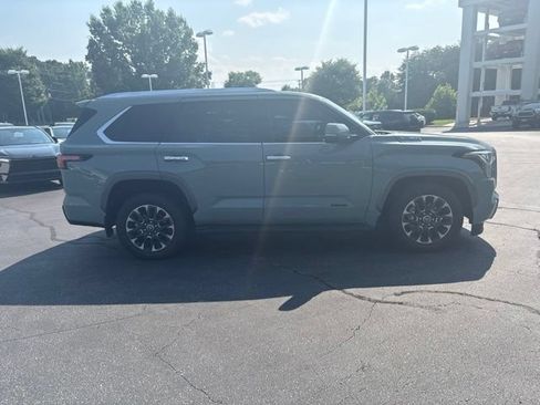 Used 2024 Toyota Sequoia Limited AWD/4WD image 7