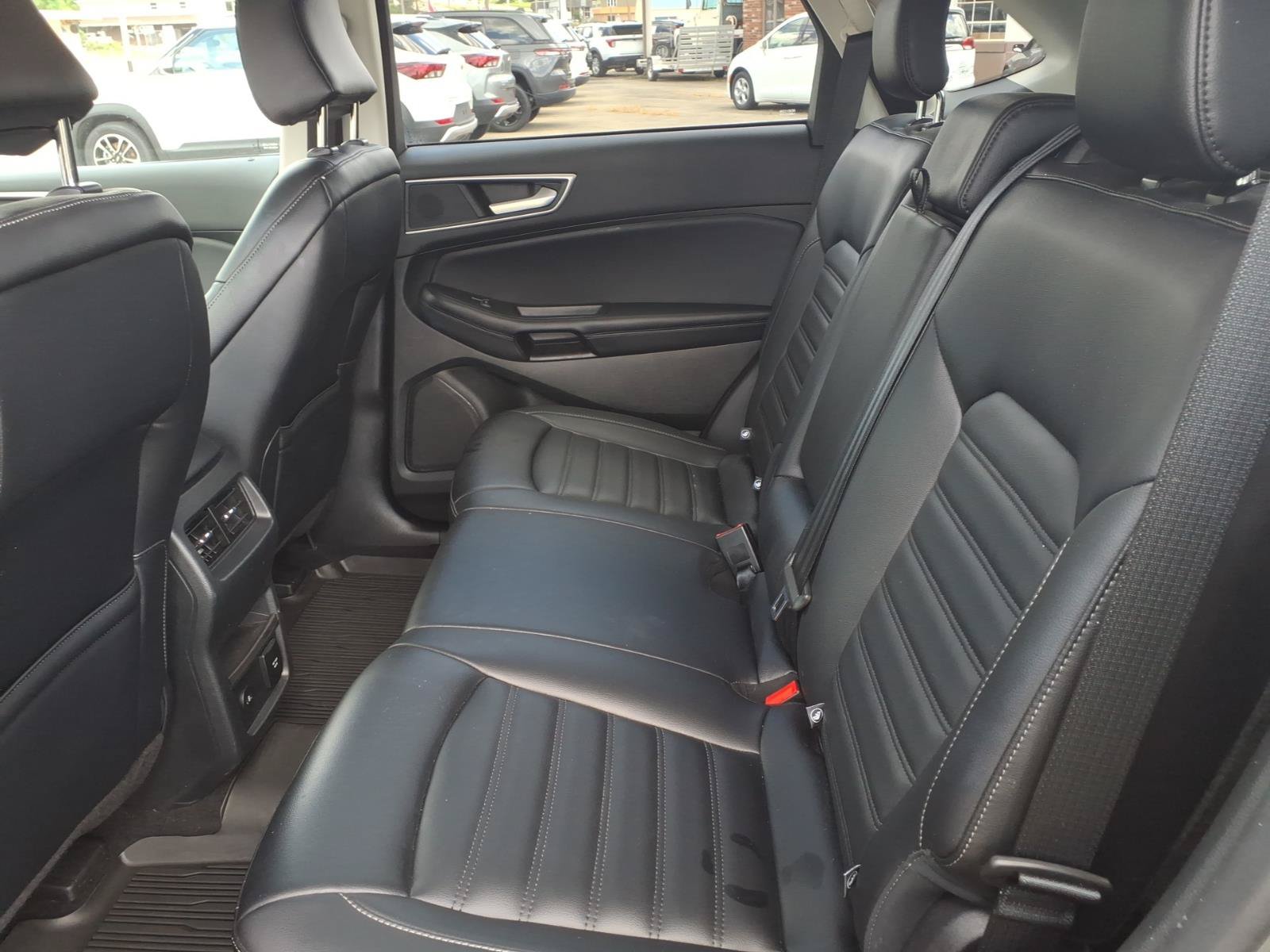 Used 2023 Ford Edge SEL w/ Convenience Package AWD/4WD image 6