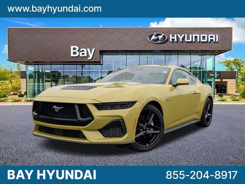 Used 2025 Ford Mustang GT image 1