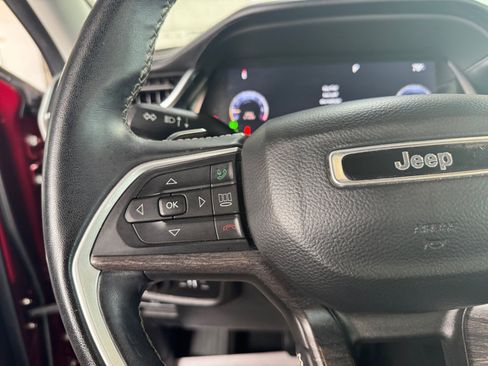 Certified 2022 Jeep Grand Cherokee L Limited w/ Black Appearance Package AWD/4WD image 19