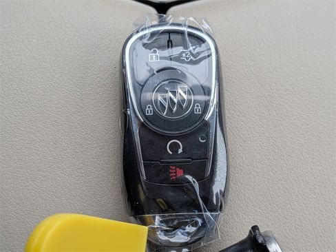 Used 2019 Buick Envision Essence image 32