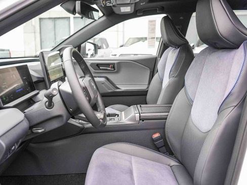New 2026 Toyota RAV4 XSE AWD/4WD image 22