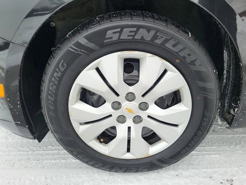 Used 2013 Chevrolet Cruze LS image 29