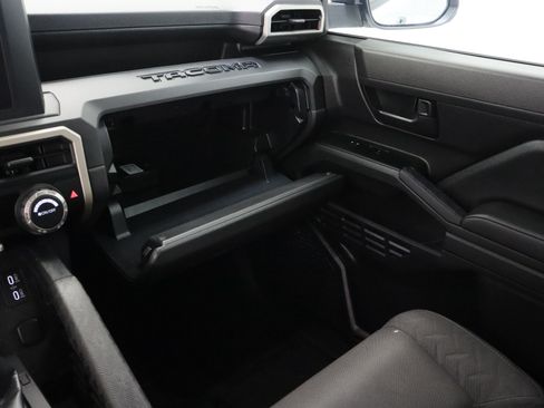 Certified 2025 Toyota Tacoma SR RWD image 21