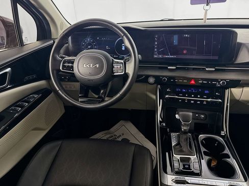 Used 2023 Kia Carnival SX image 26