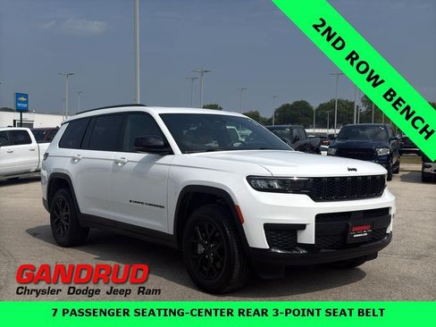 Used 2024 Jeep Grand Cherokee L Altitude AWD/4WD image 1