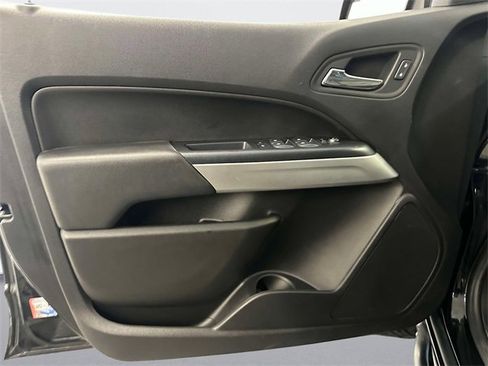 Used 2020 Chevrolet Colorado ZR2 image 13