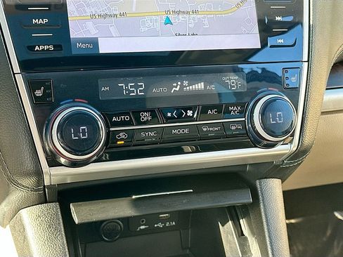 Used 2019 Subaru Outback 2.5i Limited w/ Popular Package #2 image 16