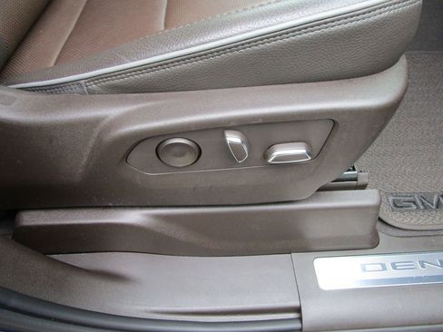 Used 2023 GMC Sierra 1500 Denali w/ Denali Reserve Package image 30