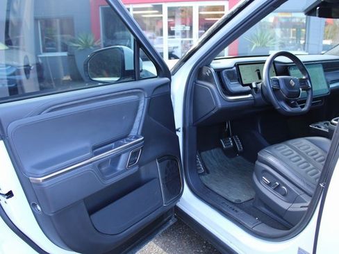 Used 2023 Rivian R1T Adventure image 12