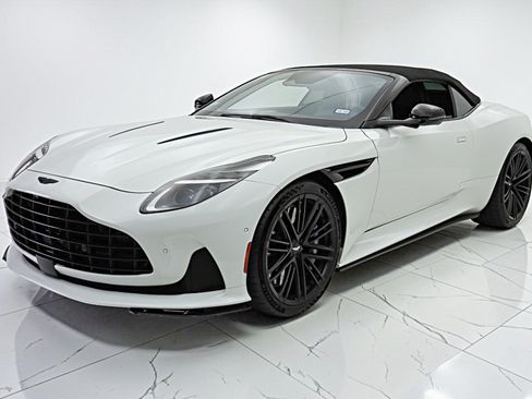 Used 2024 Aston Martin DB12 Convertible RWD image 25