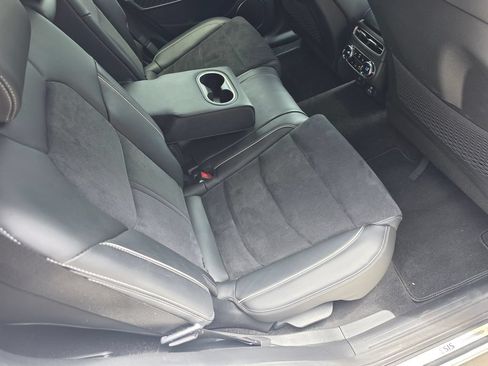 Used 2022 Genesis GV70 3.5T Sport w/ Sport Prestige Package AWD/4WD image 18