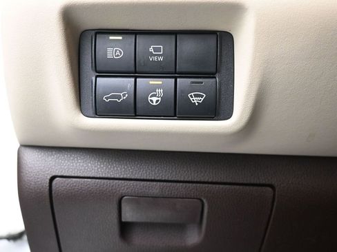 Used 2022 Toyota Highlander Limited image 19