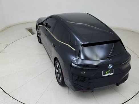 Used 2023 BMW iX M60 image 21