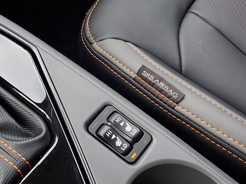 Certified 2025 Subaru Crosstrek 2.5i Limited w/ Crosstrek Mirror Package image 8