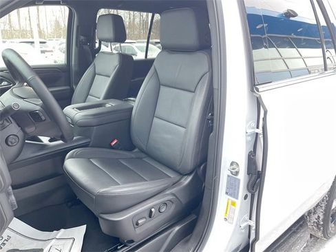 Used 2024 Chevrolet Tahoe LT w/ Luxury Package image 18