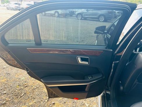 Used 2014 Mercedes-Benz E 350 Sedan image 28