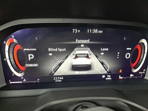 Used 2025 Nissan Rogue Platinum FWD image 31