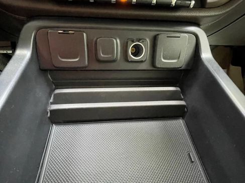 Used 2016 GMC Sierra 2500 Denali w/ Duramax Plus Package AWD/4WD image 19