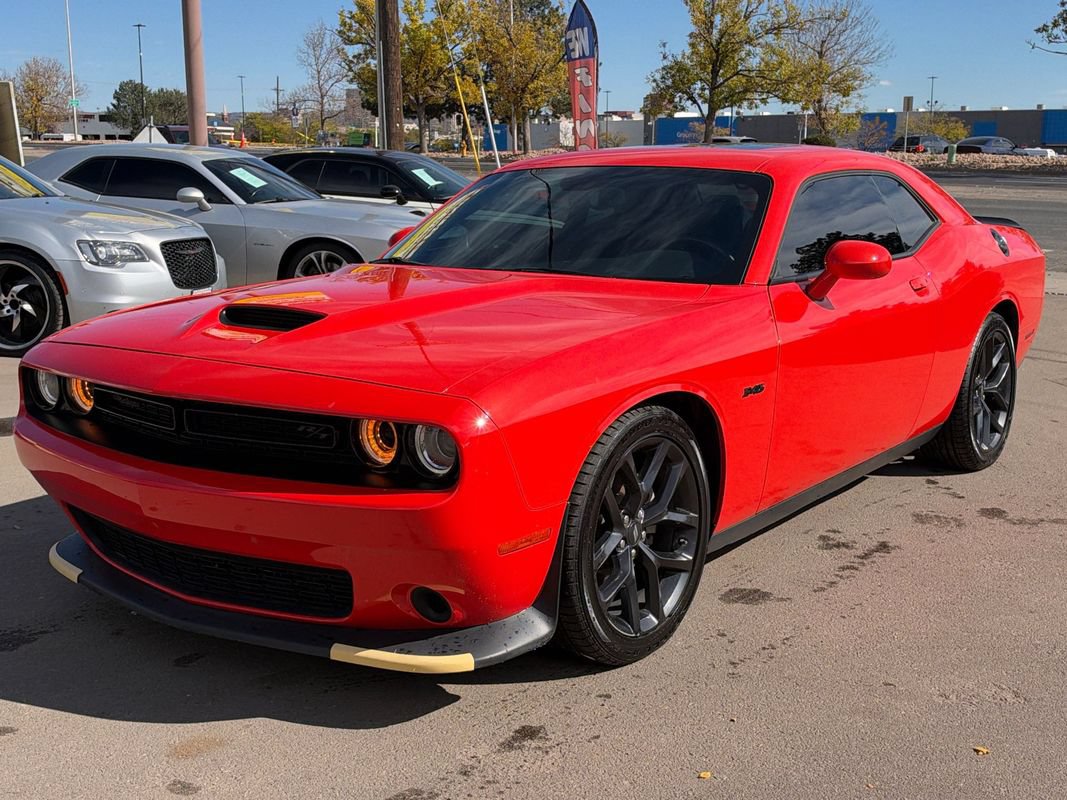 Used 2023 Dodge Challenger R/T RWD image 3