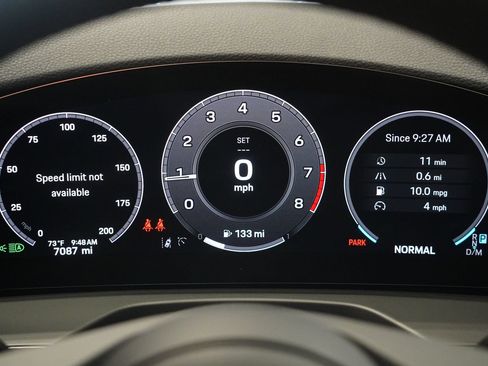 Used 2025 Porsche Panamera 4 AWD/4WD image 19