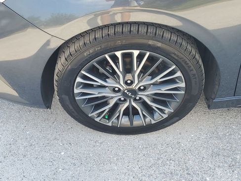 Used 2023 Kia Forte GT-Line w/ GT-Line Technology Package image 17