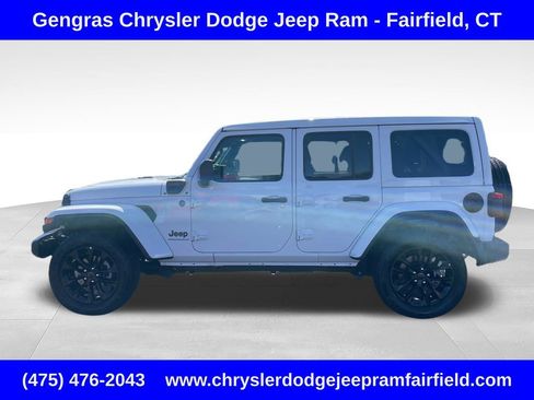 Certified 2025 Jeep Wrangler Unlimited Sahara w/ Safety Group AWD/4WD image 4