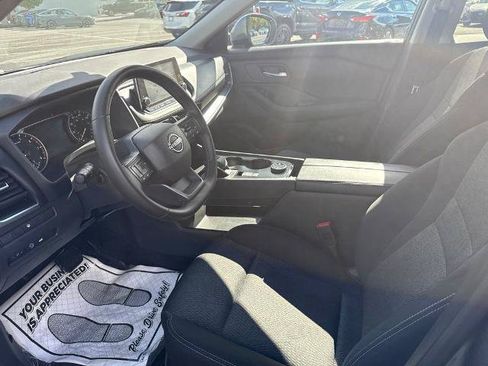 Certified 2026 Nissan Rogue SV AWD/4WD image 19
