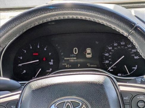 Used 2019 Toyota Avalon XLE w/ Moonroof Package image 21