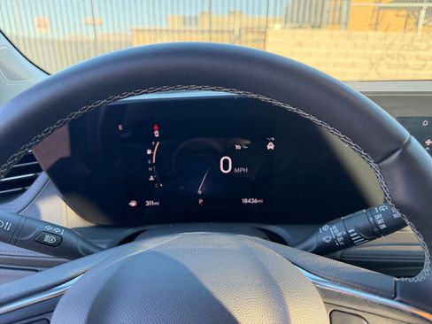 Used 2025 Buick Encore GX Preferred image 38