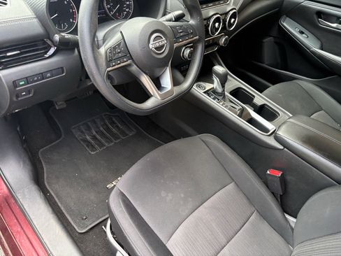 Used 2024 Nissan Sentra SV FWD image 12