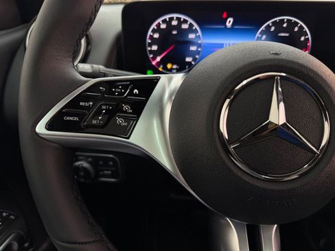 New 2026 Mercedes-Benz GLB 250 image 15