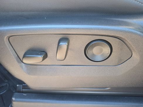 Used 2025 GMC Sierra 1500 SLT w/ SLT Premium Package image 13