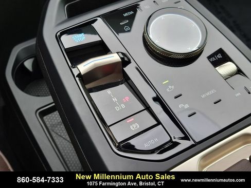 Used 2024 BMW iX xDrive50 w/ Premium Package image 28