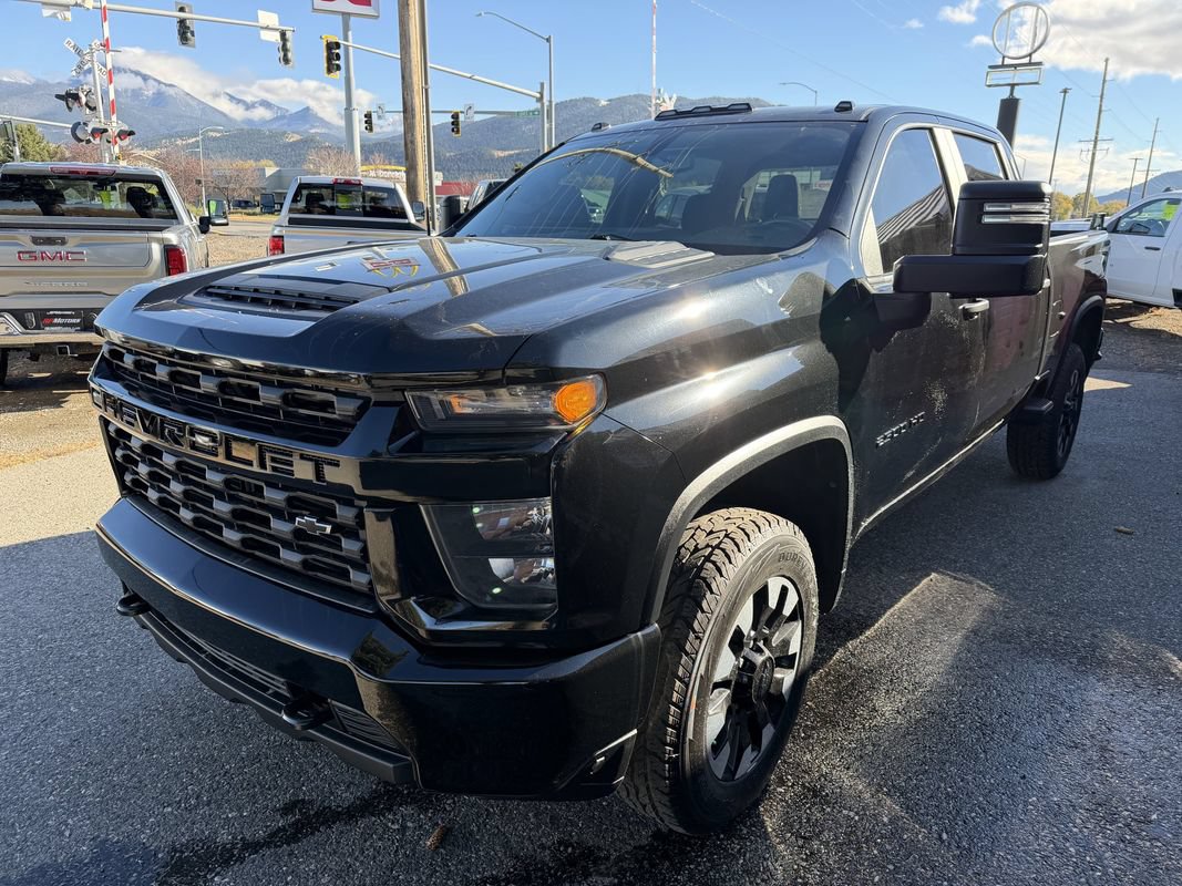 Used 2020 Chevrolet Silverado 2500 Custom w/ Custom Convenience Package AWD/4WD image 4