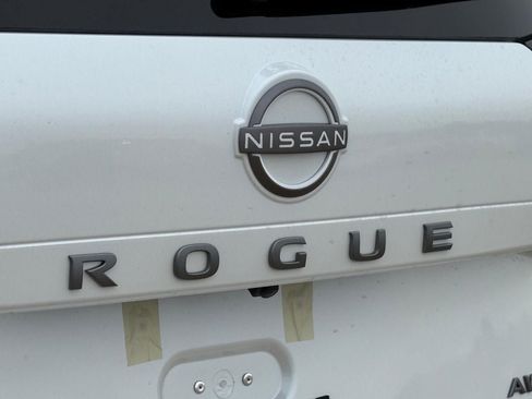 New 2026 Nissan Rogue SV AWD/4WD image 8