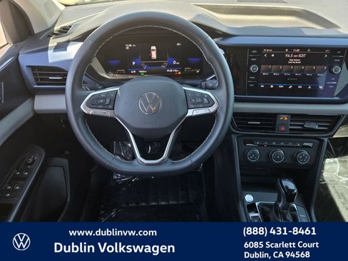 Used 2022 Volkswagen Taos SE AWD/4WD image 12