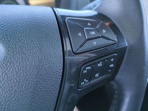 Used 2016 Ford Explorer XLT w/ Equipment Group 202A AWD/4WD image 26