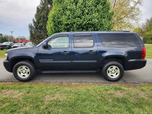 Used 2008 Chevrolet Suburban LS w/ Skid Plate Package image 1