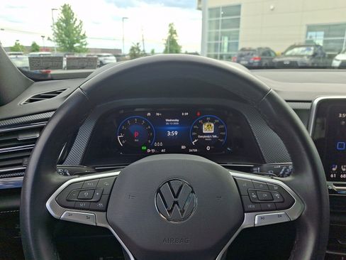 Used 2024 Volkswagen Atlas Cross Sport SEL R-Line AWD/4WD image 19