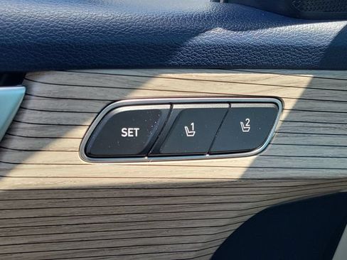 Used 2021 Hyundai Palisade SEL w/ Premium Package FWD image 19
